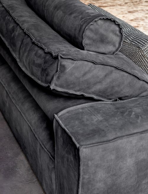 Gravity sofa