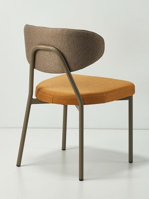 Shell chair