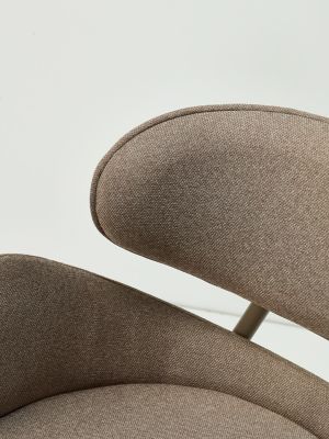 Shell armchair