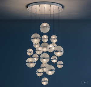 PostKrisi Chandelier