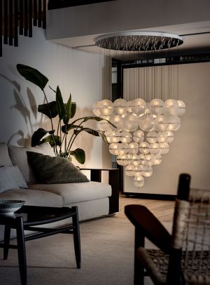 PostKrisi Chandelier