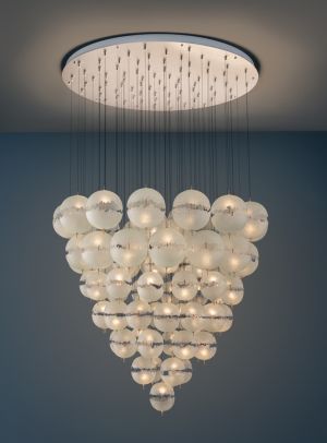 PostKrisi Chandelier