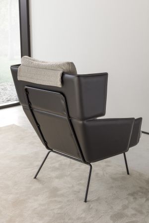 Blade high armchair