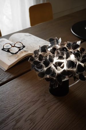 Clizia Mama Non Mama Table