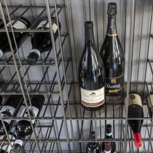 Metrica wine by Mogg