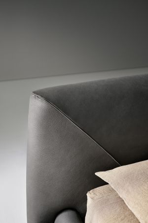 Holden by Bonaldo