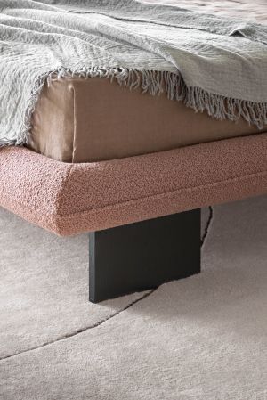 Wabi- bed by Saba 