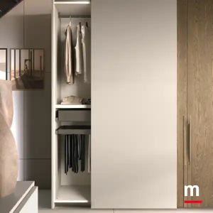 C256 by Moretti
