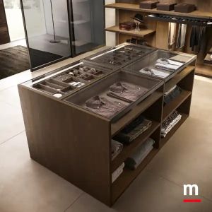 I725 by Moretti