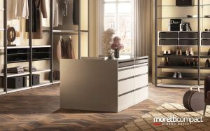 I724 by Moretti